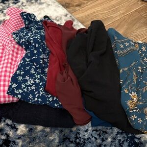 Bundle of Women’s Tops - M-L